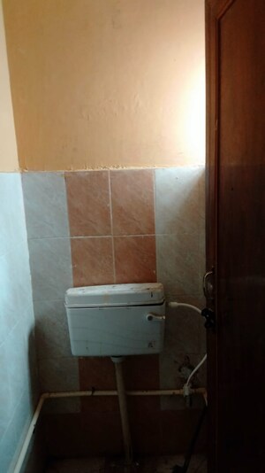 Furnished Amenities in 1.5 BHK Apartment at Sector 10 Greater Noida – for Sale