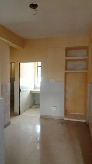 Room in 1.5 BHK Apartment at Sector 10 Greater Noida – for Sale