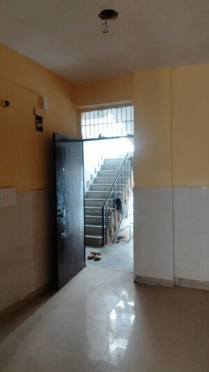 Room in 1.5 BHK Apartment at Sector 10 Greater Noida – for Sale