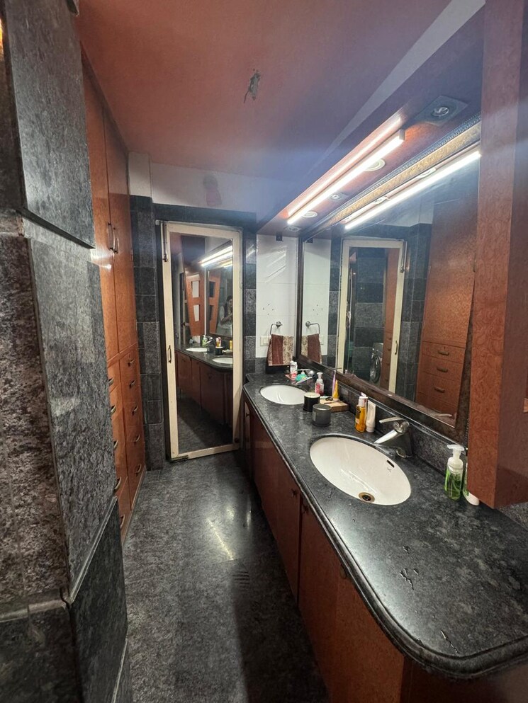 Kitchen, saket 3 Bedroom 200 Sq.Yd. Builder Floor In Saket Delhi 9205773