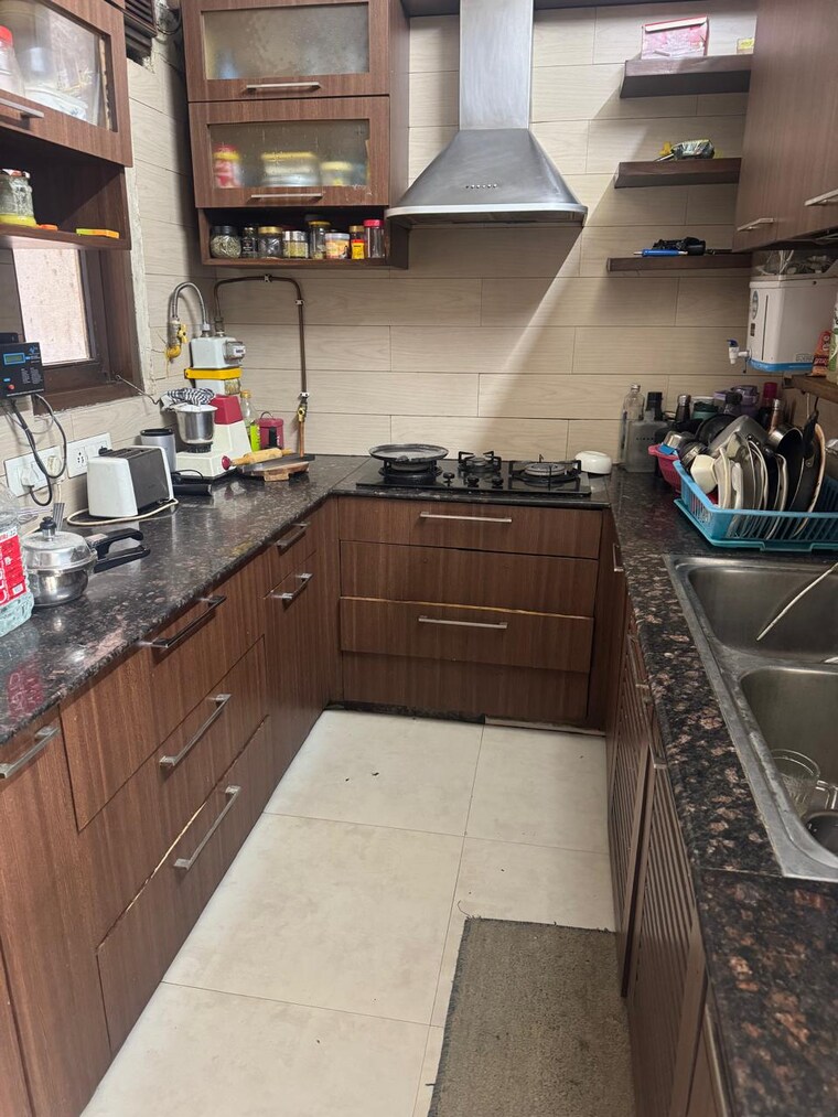 Kitchen, saket 3 Bedroom 200 Sq.Yd. Builder Floor In Saket Delhi 9205773