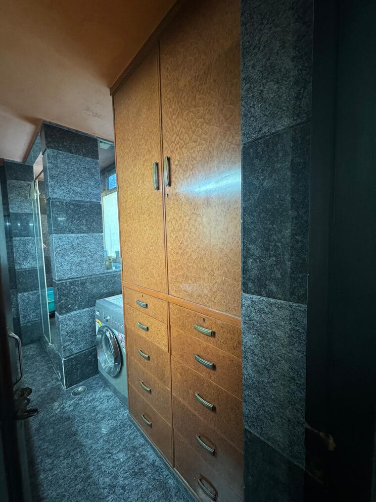 Bathroom, saket 3 Bedroom 200 Sq.Yd. Builder Floor In Saket Delhi 9205773