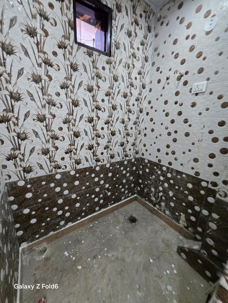 Bathroom, uttam nagar west 1 Bedroom 400 Sq.Ft. Builder Floor In Uttam Nagar West Delhi 9205818