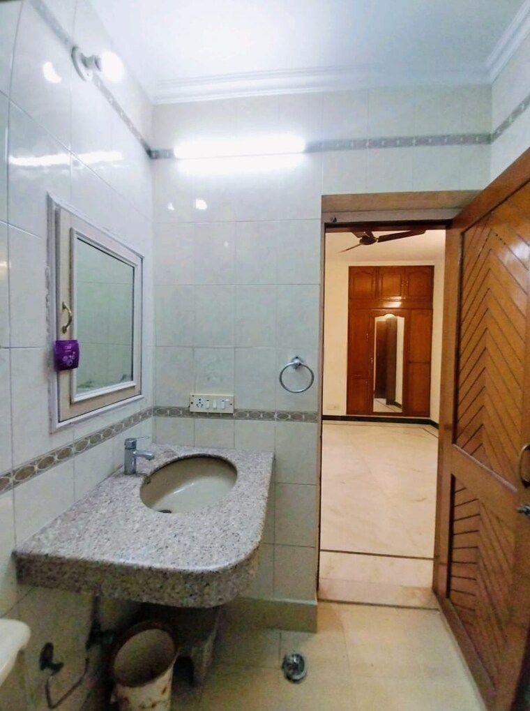 Bathroom, dda-rosewood-apartments 3 Bedroom 2100 Sq.Ft. Apartment In Vasant Kunj Delhi 9205814