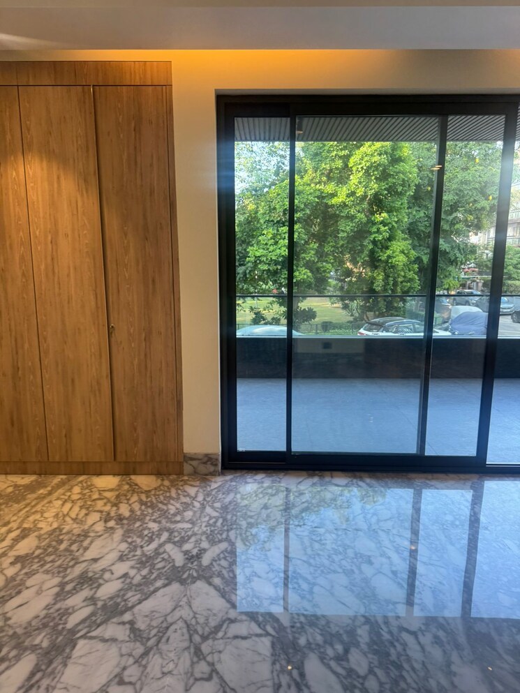 Room, new rajinder nagar 3 Bedroom 200 Sq.Yd. Builder Floor In New Rajinder Nagar Delhi 9205882