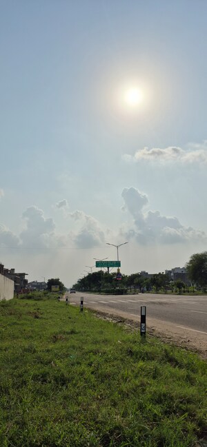  Plot For Sale in Sector 82