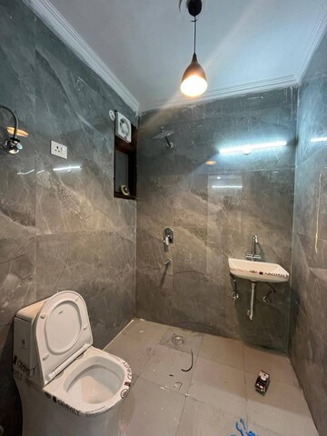Bathroom in 1 BHK Builder Floor at Saket – for Rent