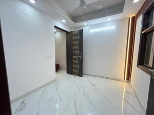 Room in 1 BHK Builder Floor at Saket – for Rent