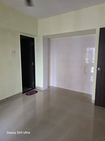 Room in 2 BHK Apartment at Runwal Garden City, Balkum Pada – for Rent