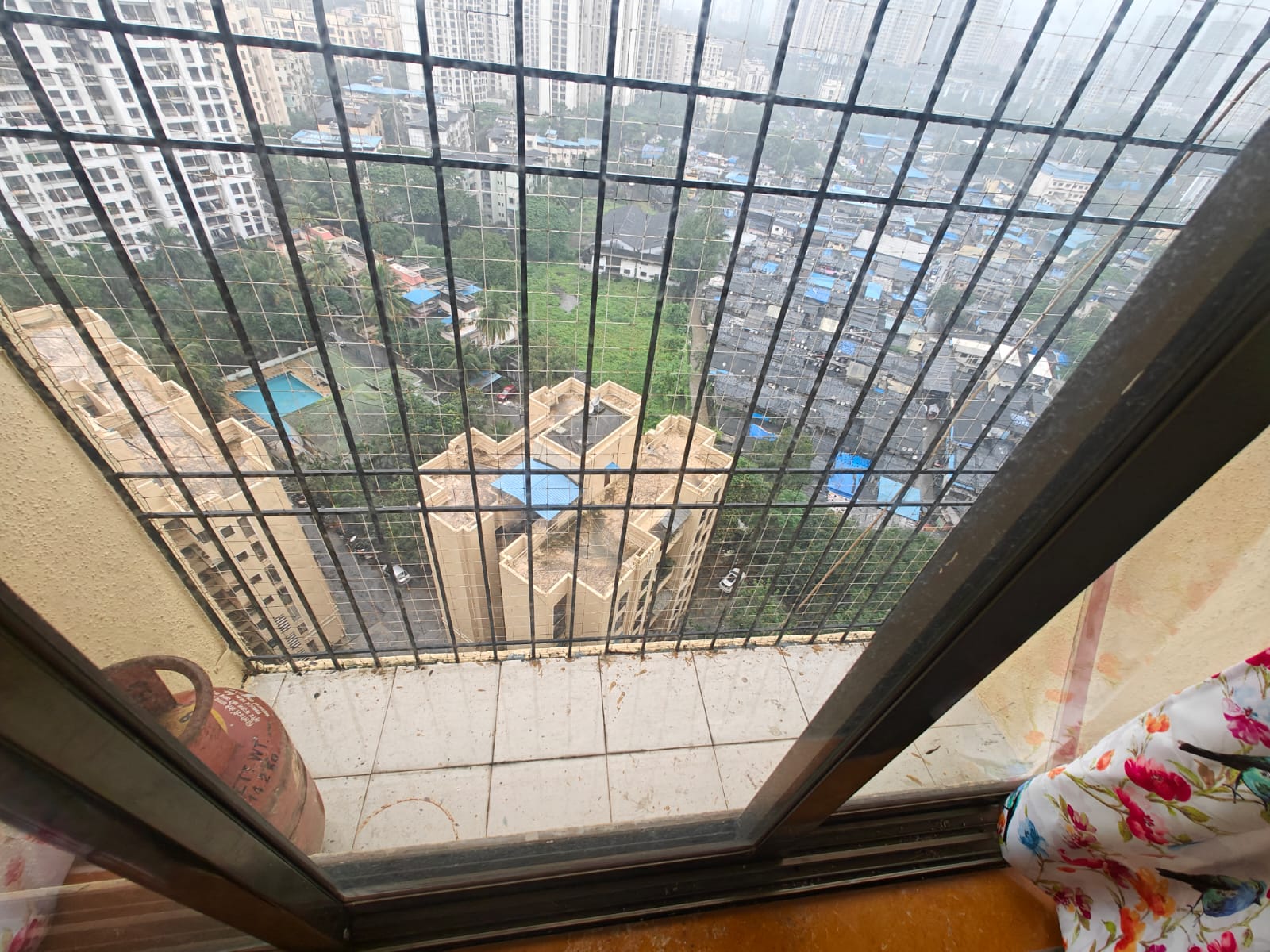 2 BHK + Pooja Room Apartment For Rent in Runwal Garden City