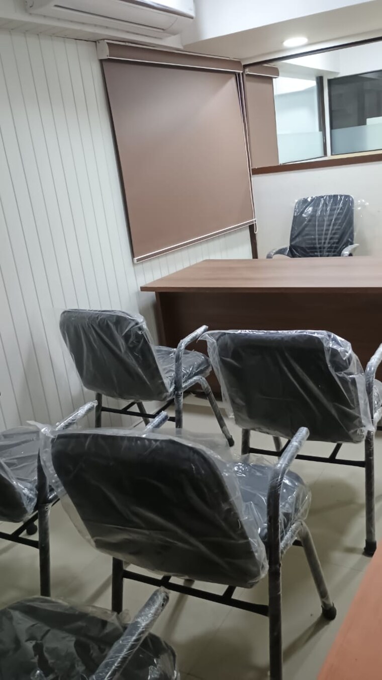 Team Area, law garden Commercial Office Space 1048 Sq.Ft. In Law Garden Ahmedabad 9205900