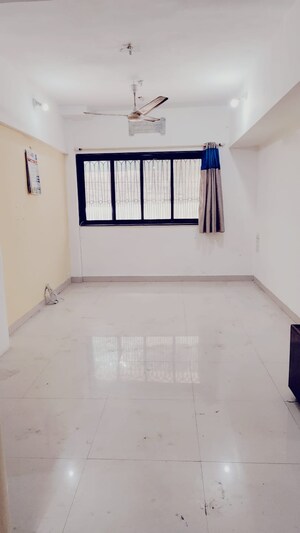1 BHK Apartment For Rent in Humjoli Apartment, Santacruz West
