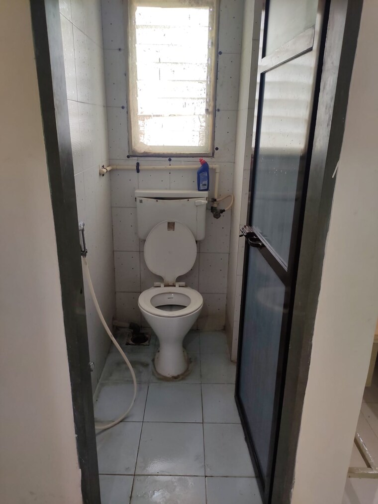 Bathroom, humjoli-apartment 1 Bedroom 550 Sq.Ft. Apartment In Santacruz West Mumbai 9205918