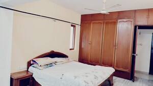 Bedroom in 1 BHK Apartment at Humjoli Apartment, Santacruz West – for Rent