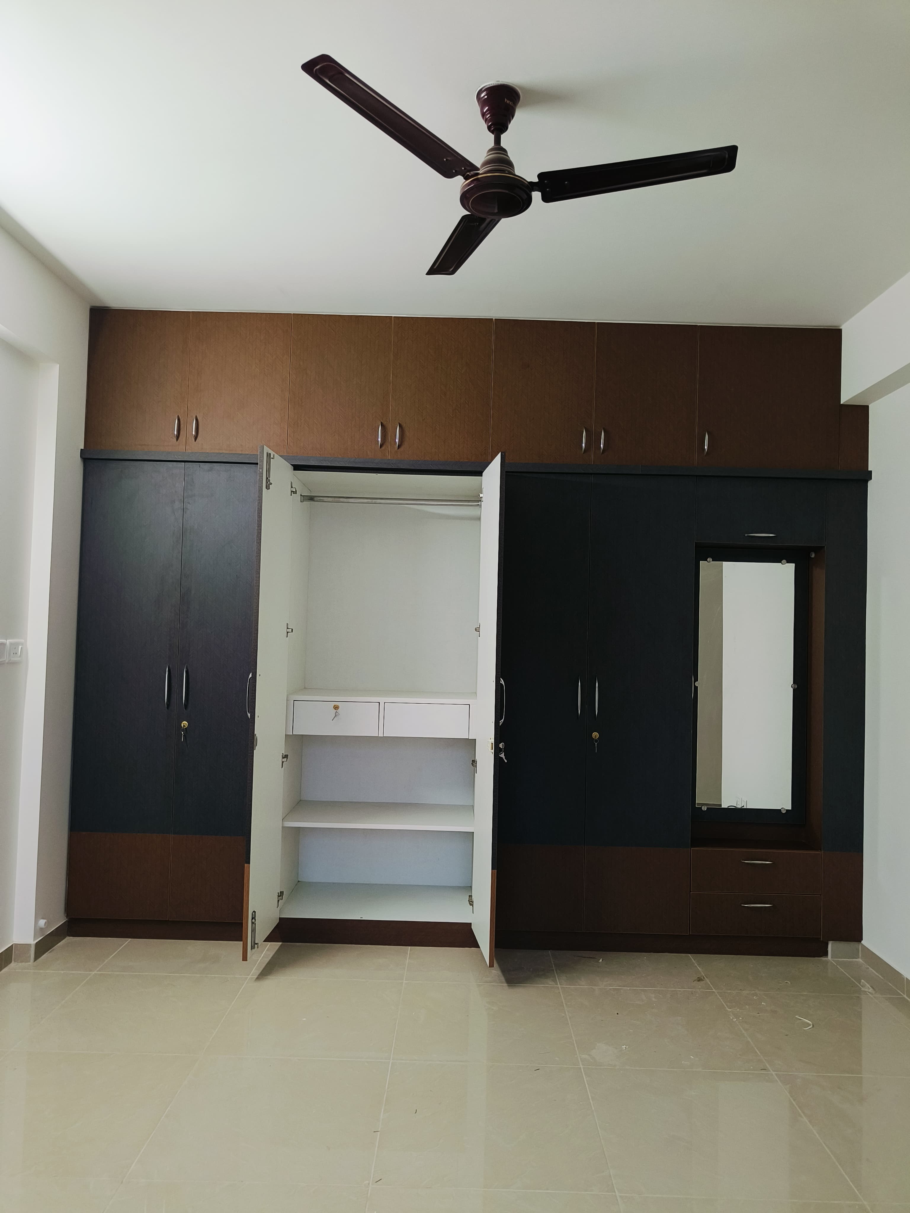 2.5 BHK Apartment For Rent in Goyal Orchid Piccadilly