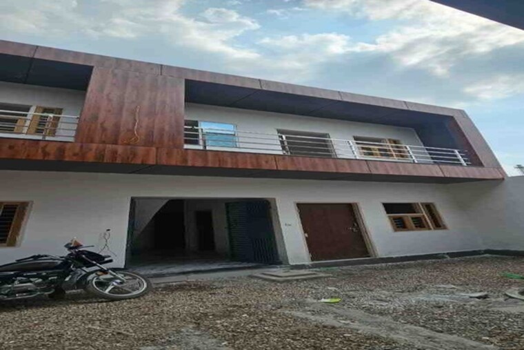 Exterior View, chhapraula 3 Bedroom 53 Sq.Yd. Independent House In Chhapraula Greater Noida 9205976