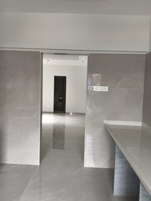 Room in 2 BHK Apartment at Vile Parle West – for Rent