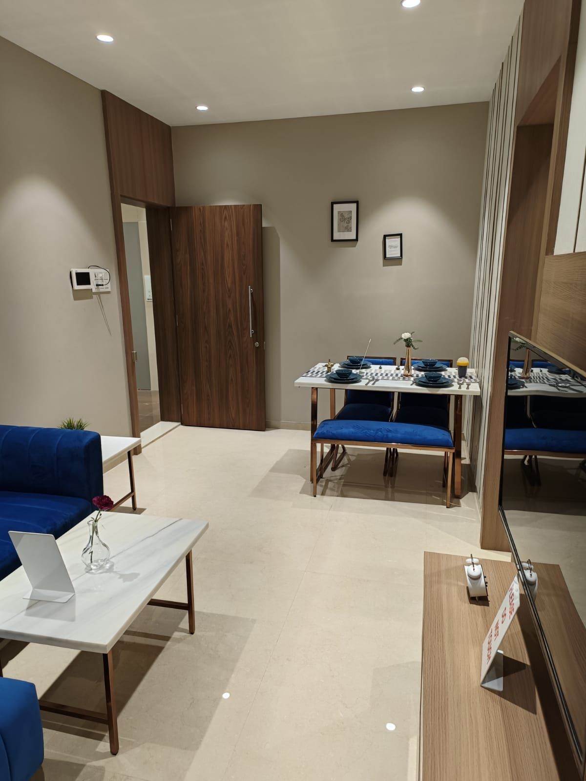 3.5 BHK Builder Floor For Rent in Kandivali East