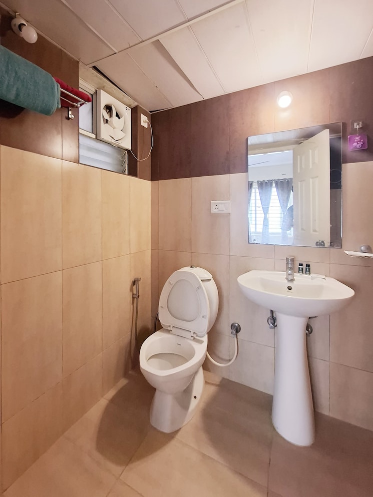 Bathroom, nitesh-columbus-square 3 Bedroom 1653 Sq.Ft. Apartment In Bellary Road Bangalore 9206300