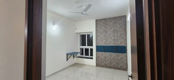 Room in 2 BHK Apartment at Vajram Newtown, Thanisandra Main Road – for Rent