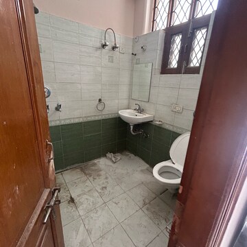 Bathroom in 3 BHK Independent House at Sector 23 – for Rent