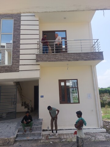 4 BHK Villa For Sale in SKR United Paradise NH 58, Masuri