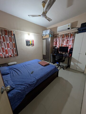 Bedroom in 5 BHK Apartment at Kumar Parc Residences, Hadapsar – for Sale