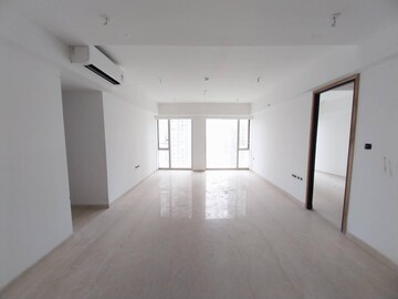 Building Lobby in 3 BHK Apartment at Lodha Kiara, Worli – for Sale