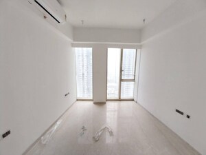 Room in 3 BHK Apartment at Lodha Kiara, Worli – for Sale