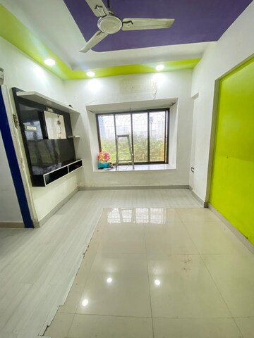 2 BHK Builder Floor For Rent in Kandivali East