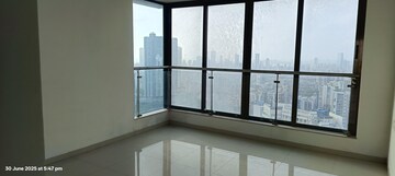 Room in 3 BHK Apartment at Peninsula Celestia Spaces, Parel – for Sale