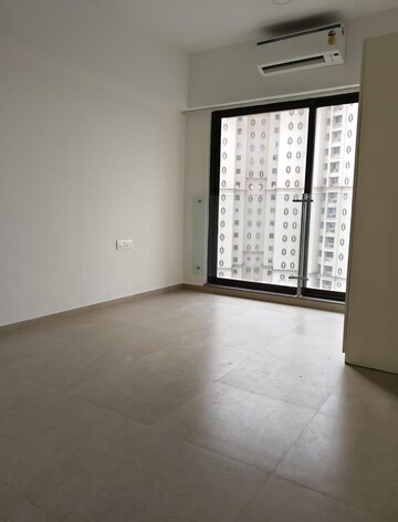 Room in 2 BHK Apartment at Kanakia Silicon Valley, Powai – for Rent