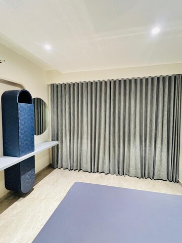 Room in 3 BHK Apartment at Navrangpura – for Rent