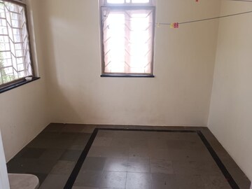 Room in 1 BHK Apartment at Mahim – for Rent
