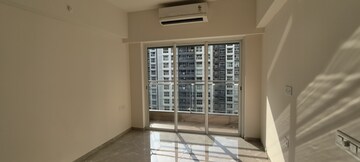 Room in 3 BHK Apartment at LnT Veridian, Powai – for Rent