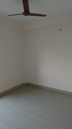 Office Space For Sale in Lake Market