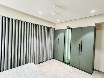 Room in 3 BHK Apartment at Navrangpura – for Rent
