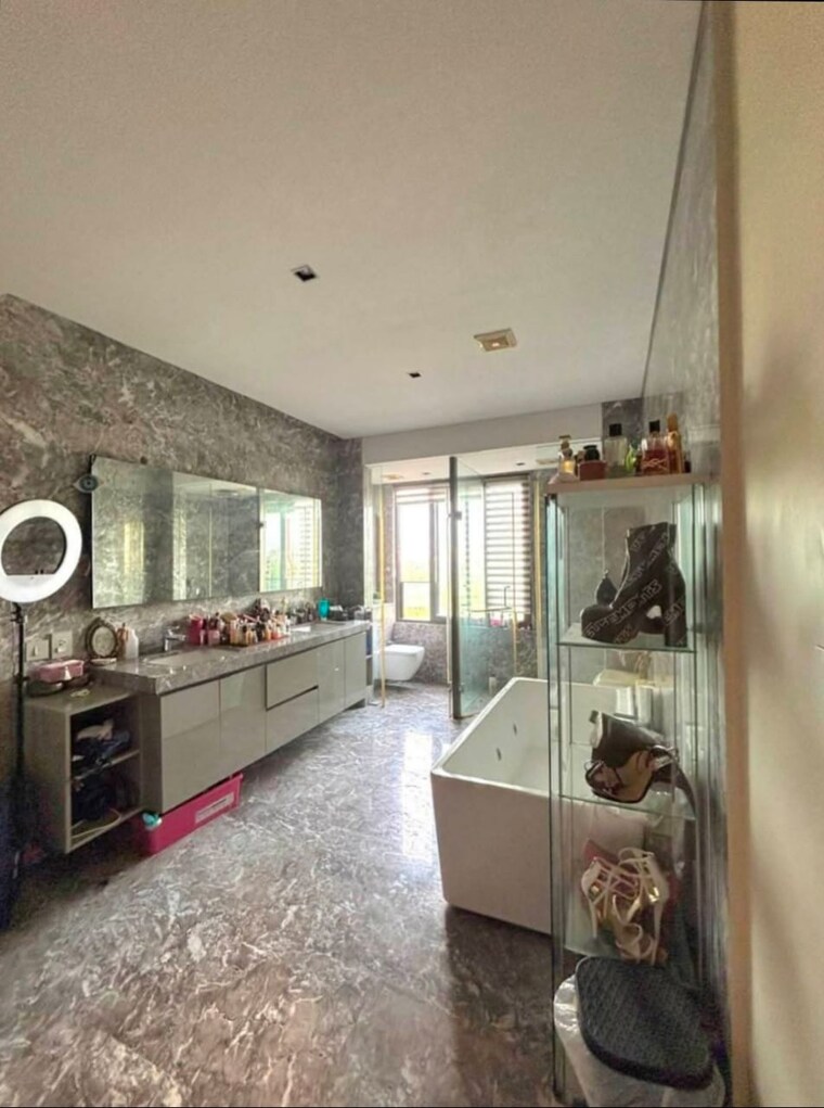 Washroom, bandra west 4 Bedroom 2200 Sq.Ft. Apartment In Bandra West Mumbai 9206952