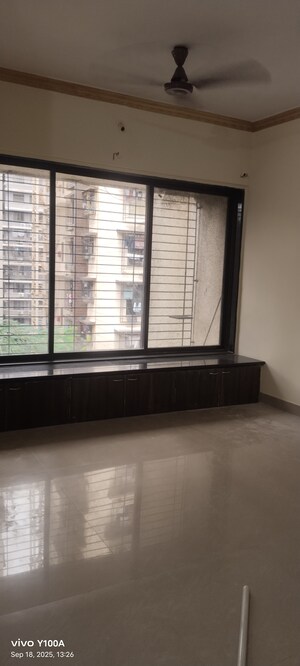 Room in 2 BHK Apartment at Jyoti Apartments, Ghatkopar East – for Rent