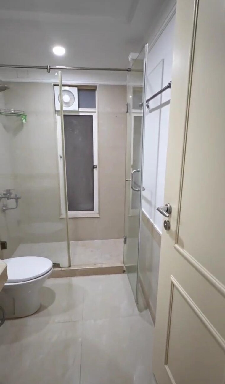 Bathroom, hiranandani-heritage-tower 3 Bedroom 1400 Sq.Ft. Apartment In Powai Mumbai 9206949