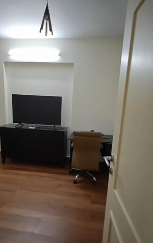 Furnished Amenities in 3 BHK Apartment at Hiranandani Heritage Tower, Powai – for Rent
