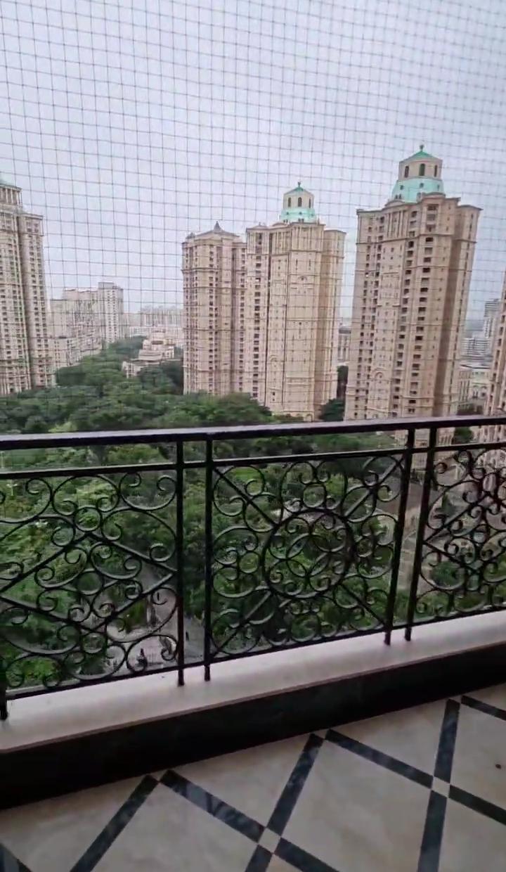 3 BHK + Servant Room Apartment For Rent in Hiranandani Heritage Tower