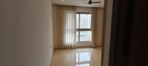Room in 3 BHK Apartment at Hiranandani Highland, Powai – for Rent