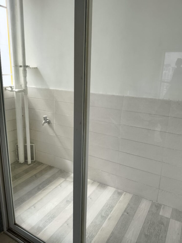 Bathroom, vilas-javdekar-yashone-hinjawadi-phase-1 2 Bedroom 676 Sq.Ft. Apartment In Hinjewadi Pune 9206955