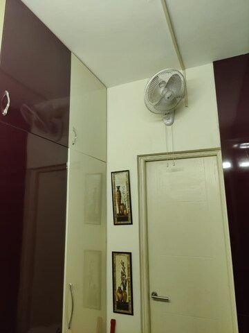 Furnished Amenities in 3 BHK Apartment at Emaar Emerald Estate, Sector 65 – for Rent