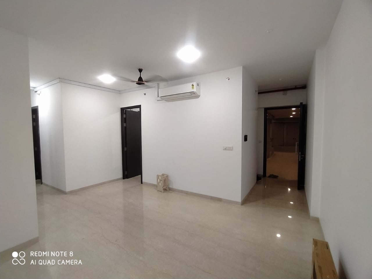 3 BHK 912 Sq.Ft. Apartment in Oberoi Eternia