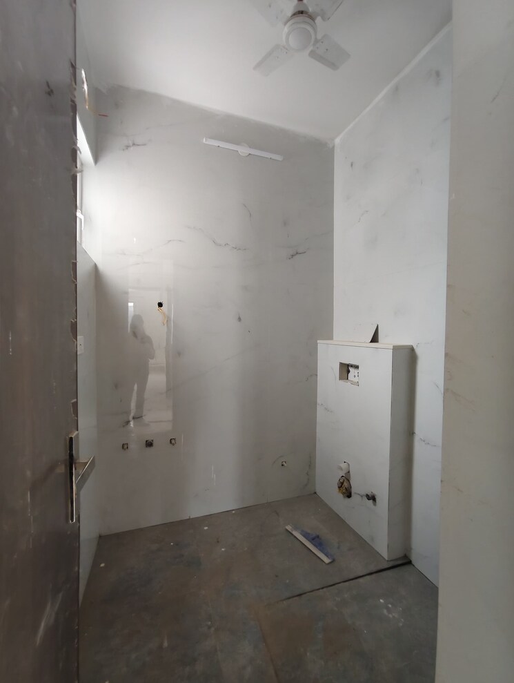 Bathroom, acl-apartment 3 Bedroom 1800 Sq.Ft. Apartment In Vasant Kunj Delhi 9207141