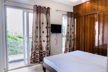 Bedroom in 2 BHK Builder Floor at Malviya Nagar – for Rent