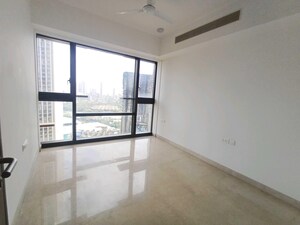 Room in 3 BHK Apartment at Lodha Marquise, Worli – for Sale