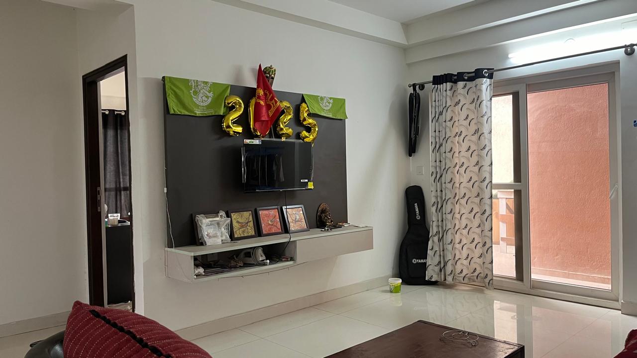 2 BHK + Study Room Apartment For Sale in VVIP Addresses